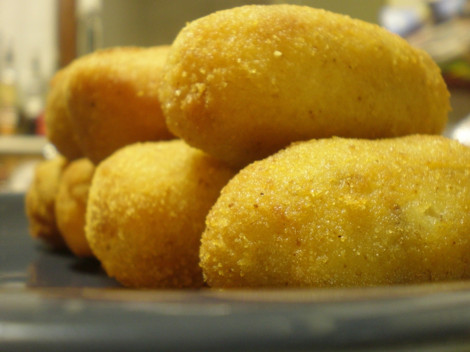 Croquetas de merluza y gambas