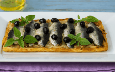 Coca de Sardinas con Aceitunas
